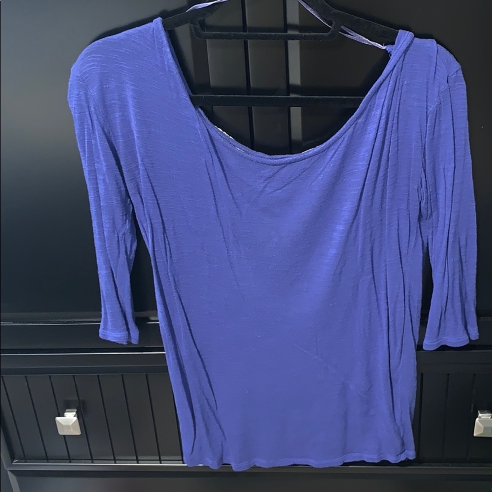 Blue American Eagle shirt Open floral design